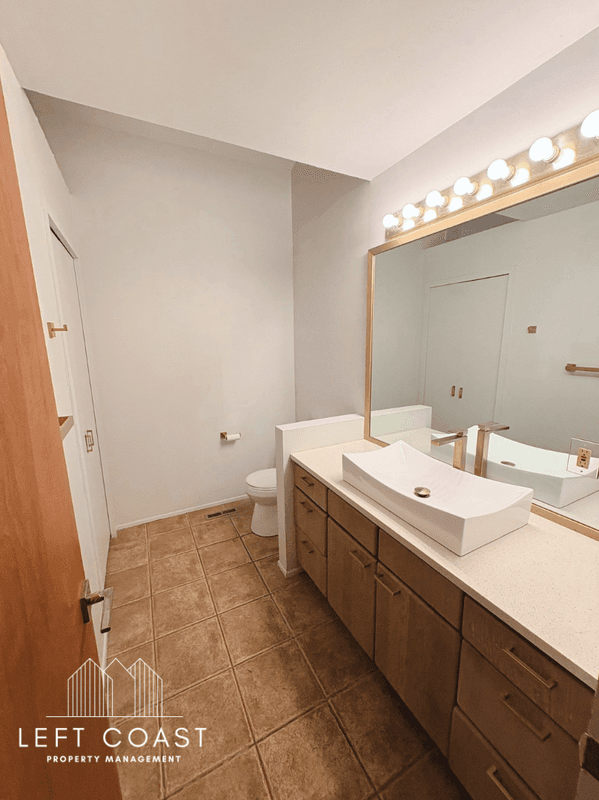 Lincoln City House: 132 Salishan Drive
