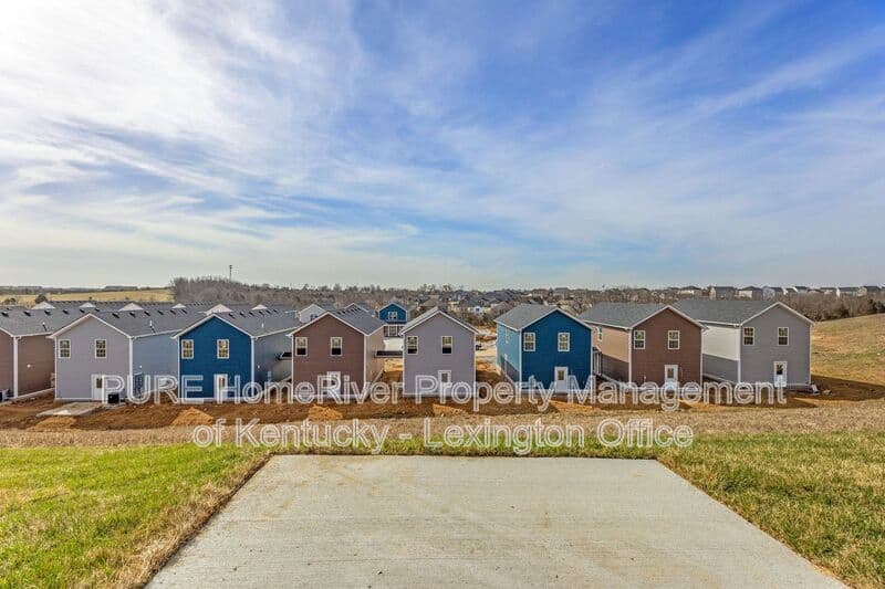 Richmond House: 2022 Dolly Dr