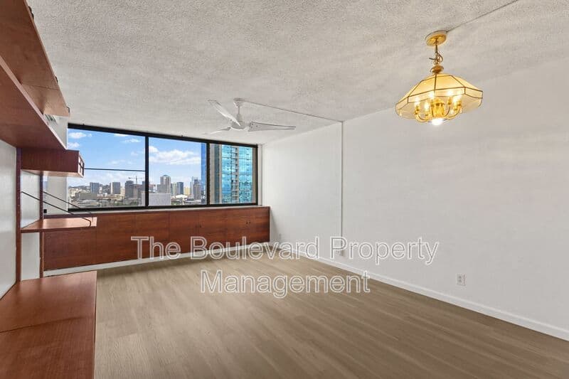 Honolulu Condo: 55 S Kukui St