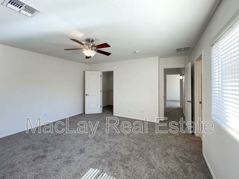 Mesa House: 10252 E Isleta ave