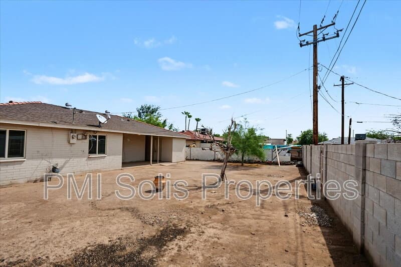 Phoenix House: 4672 North 30th Drive
