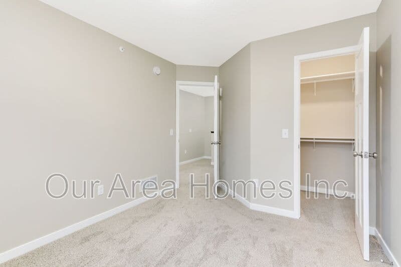 Otsego House: 6138 Manchester Ave NE