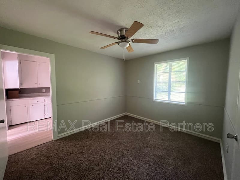Petal House: 201 Rosewood Dr