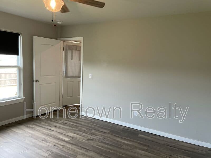 El Reno House: 1712 Vermilion Lane