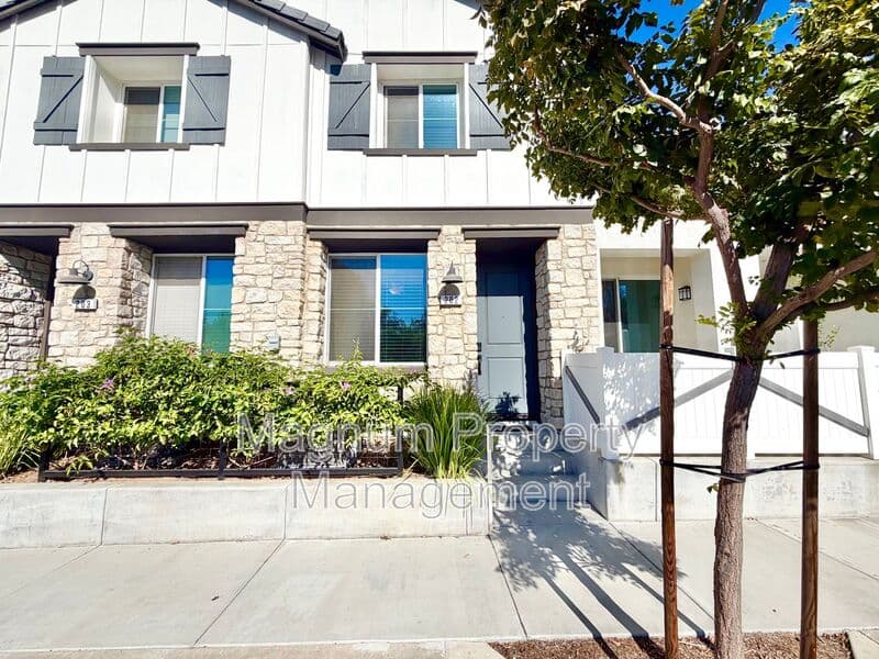 Murrieta House: 41974 Emelia St.