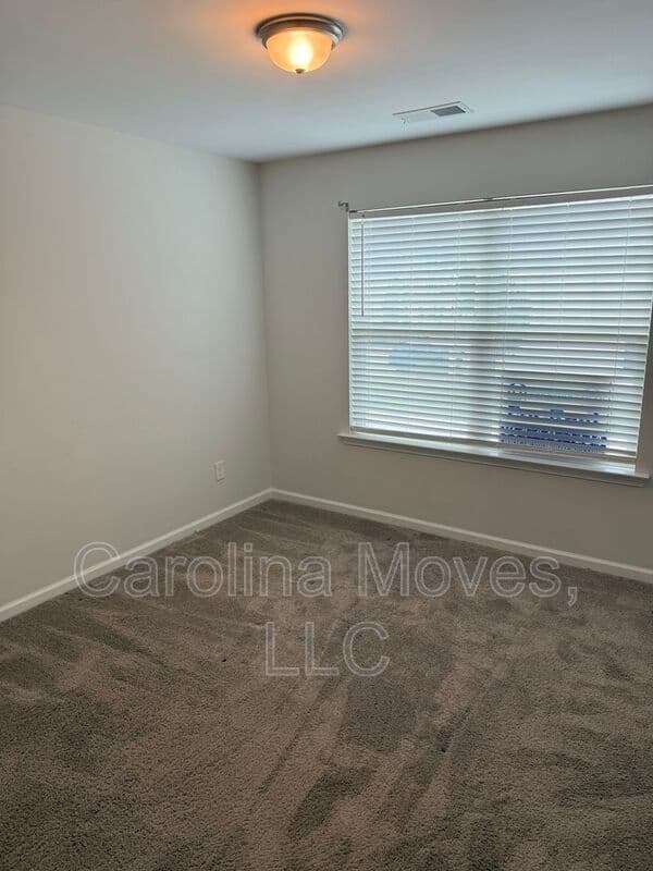 Greenville Townhome: 5 Alkanet Way