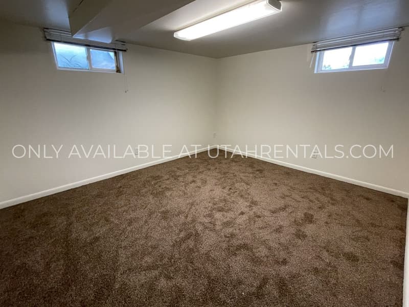 Richfield House: 158 W 500 N