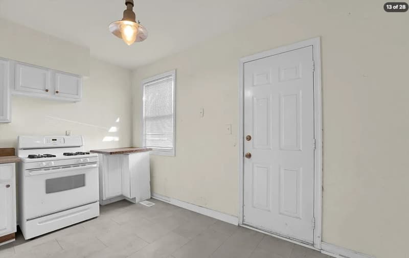 Richmond Condo: 2111 Maplewood Ave