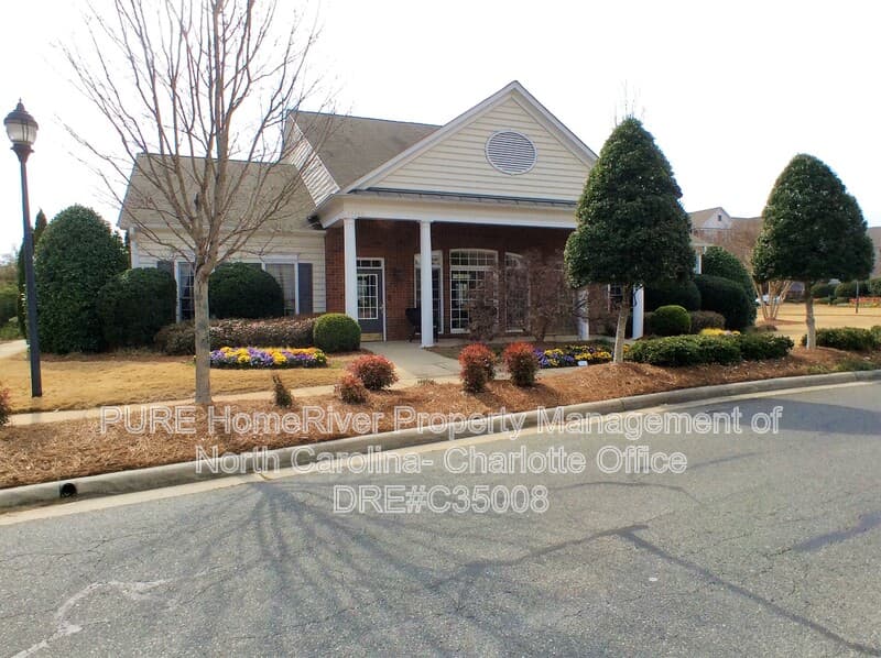 Charlotte House: 14622 Via Sorrento Drive