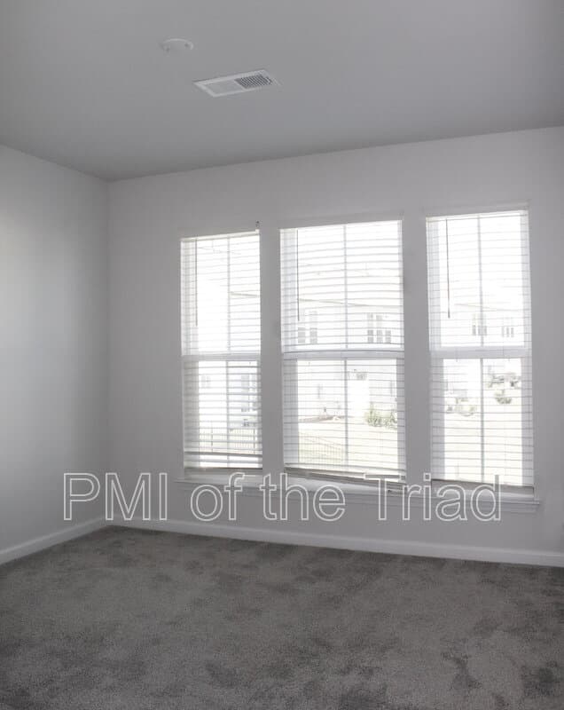 Jamestown Townhome: 3005 Mackay Pointe Lane