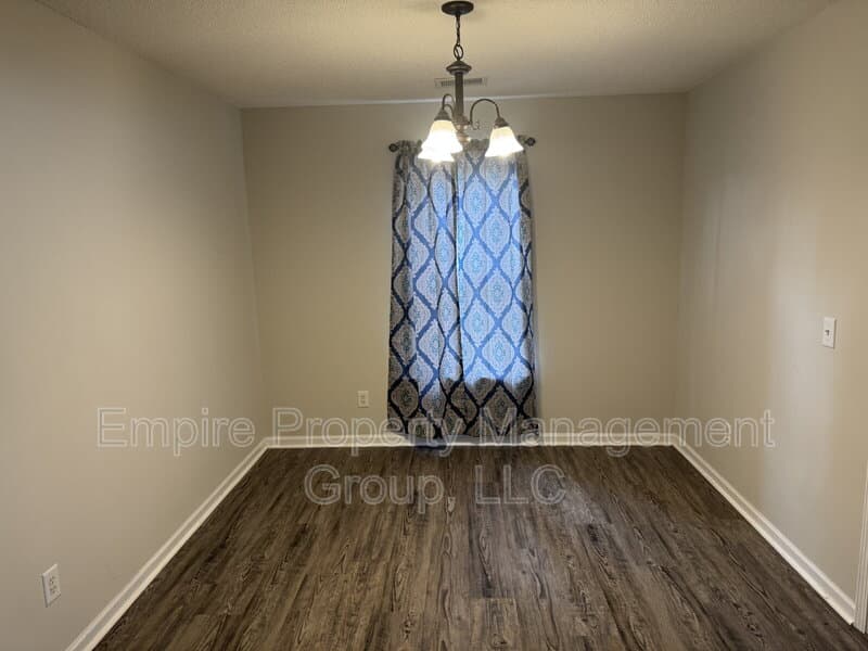 Blythewood House: 66 Sand Oak Court