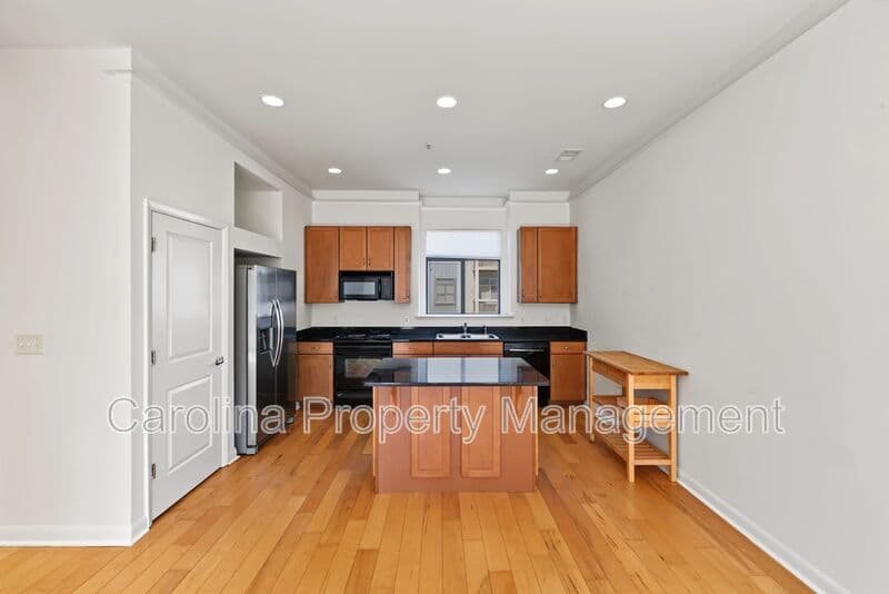 Charlotte House: 516 New Bern Station Ct