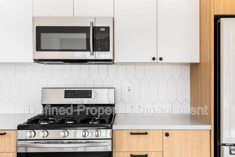 Los Angeles Condo: 5358 Loma Linda Ave