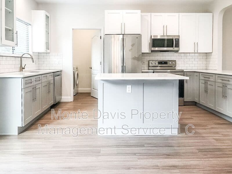 Cedar Park House: 2105 Sage Canyon Drive