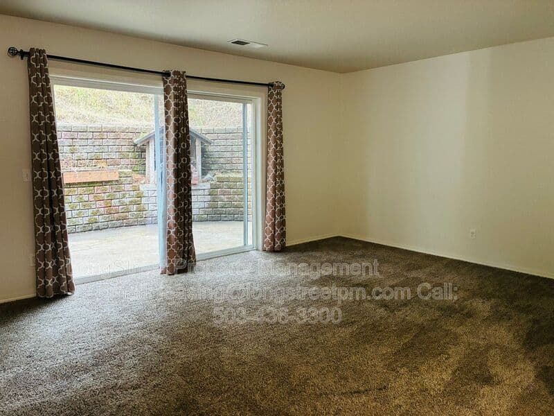 Corvallis Condo: 2349 NW Hummingbird Dr