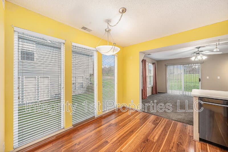 Kansas City Townhome: 4448 Northeast 83rd Terrace