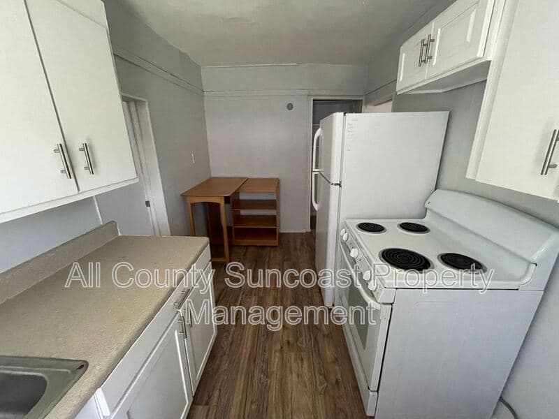 St.Petersburg Condo: 1830 27th Ave N #E