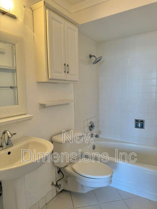 Reno House: 280 Island Avenue