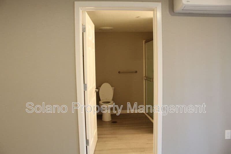 Vallejo Condo: 2401 Broadway St.