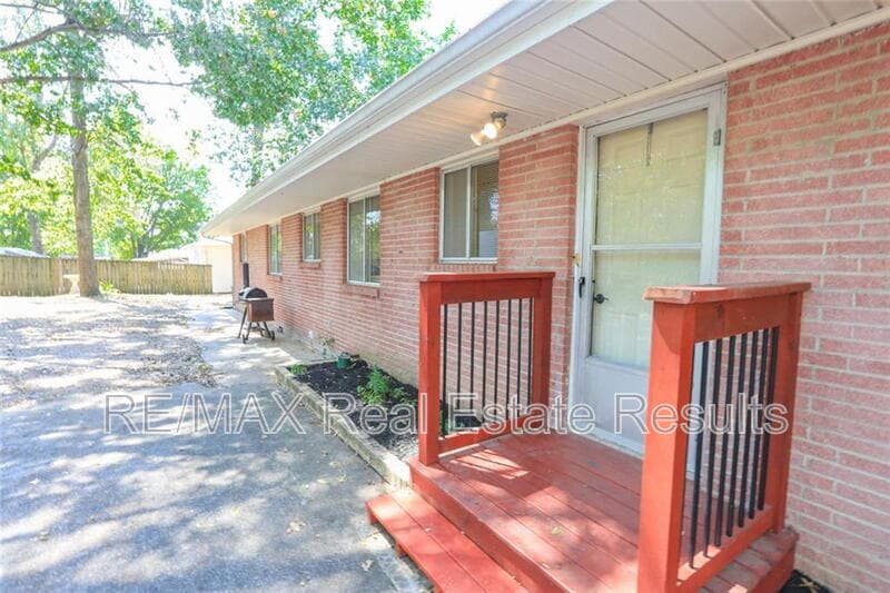 Prairie Grove Condo: 411 Kate Smith Street