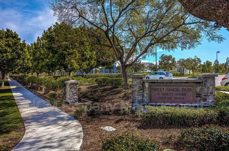 Irvine House: 315 Silk Tree Street