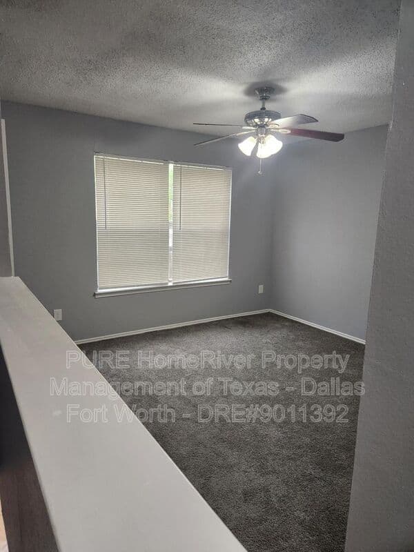 Irving Apartment: 4002-4004 W. Pioneer Dr