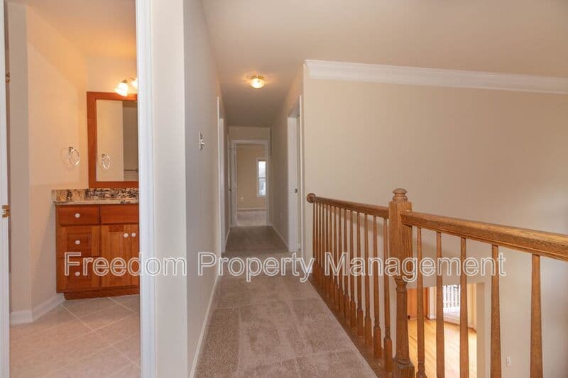 Warrenton House: 80 Brookshire Dr