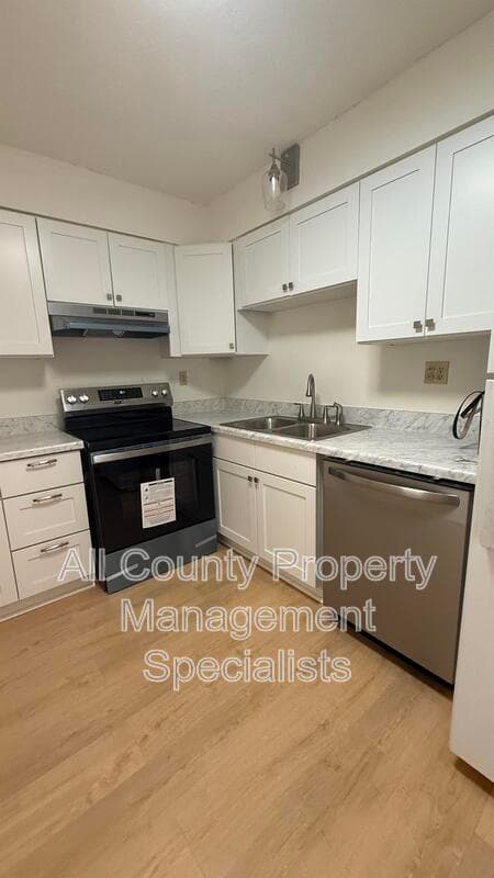 Columbia Condo: 1825 Saint Julian Pl