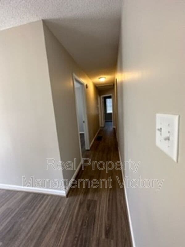 Birmingham House: 8221 Vassar Ave