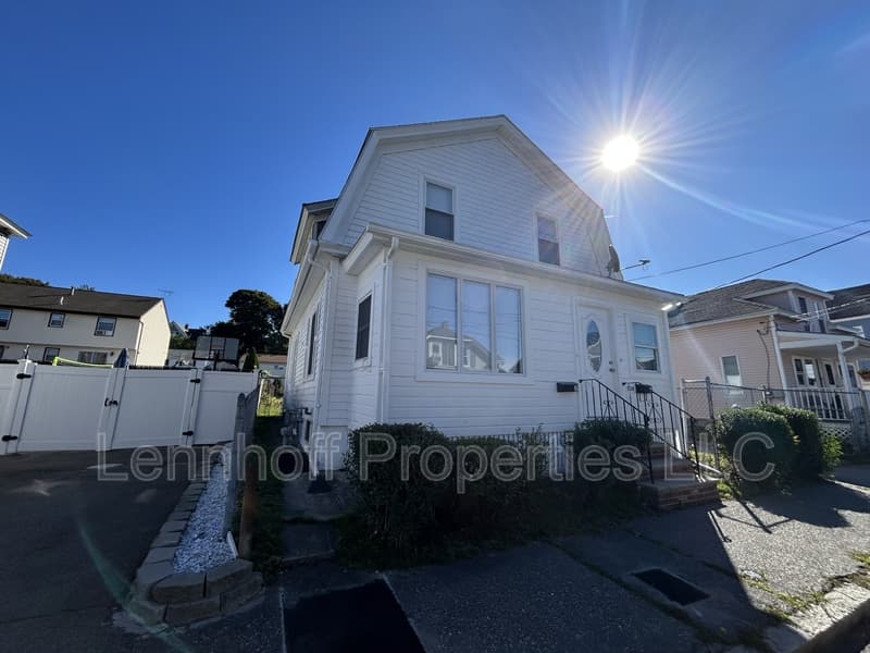 Lowell Condo: 526 Concord Street - 2