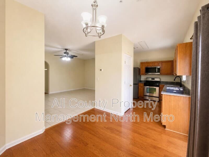 Cumming Townhome: 135 Primrose Drive