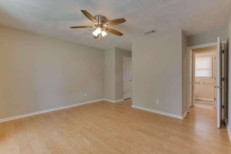 Portsmouth House: 3800 Sunset Point