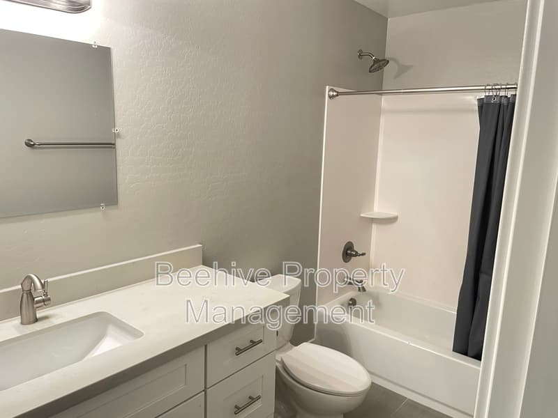 Mesa Condo: 4809 E Camino Cir