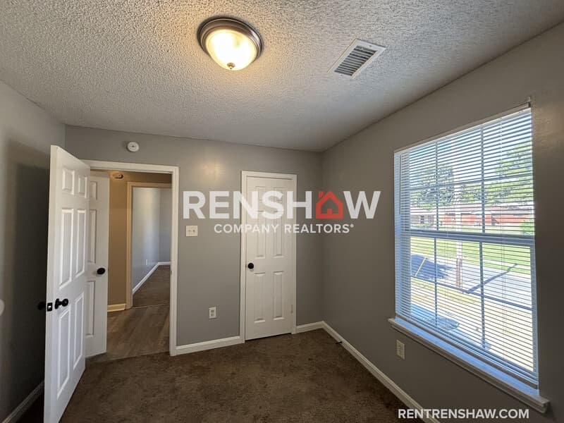 Memphis Condo: 2525 Rozelle St