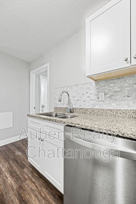 Hixson Condo: 5519 HIGHWAY 153 APT N