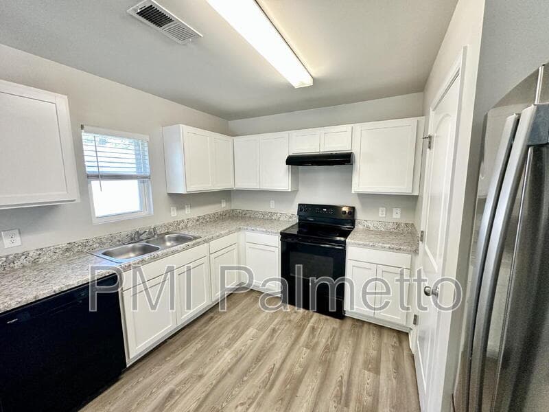 Columbia House: 333 Briercliff Drive