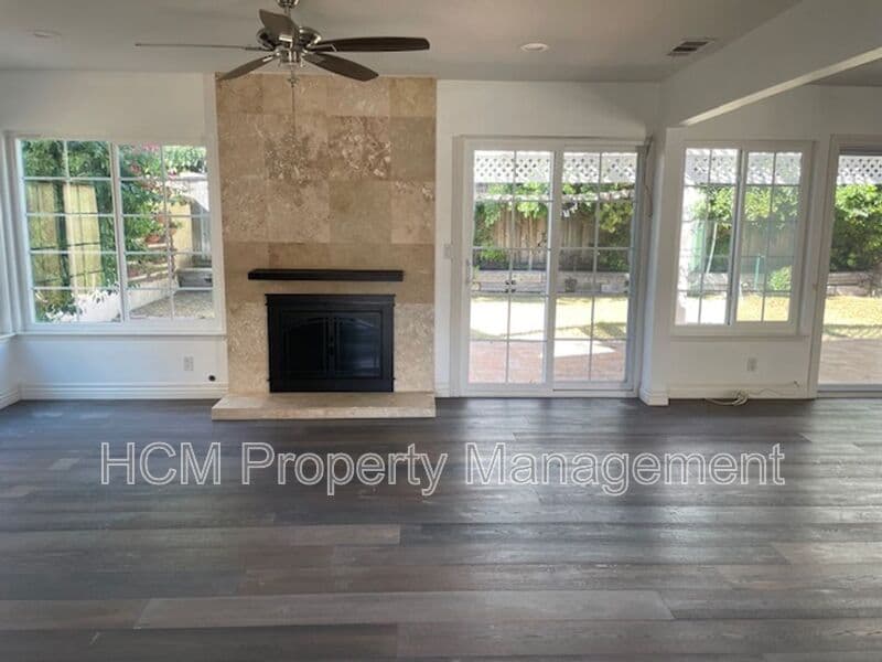Irvine House: 3651 Claremont St