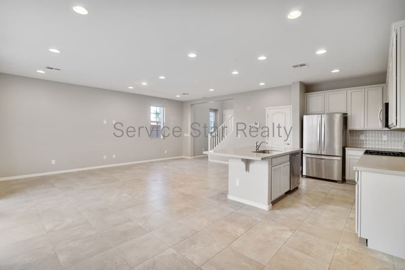 Phoenix House: 17214 N 9th Pl