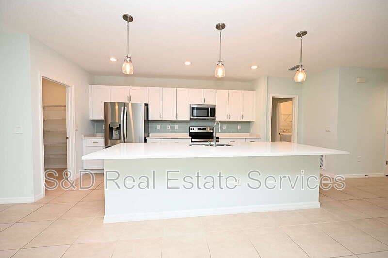 Lakeland House: 2028 Rosewood Cir