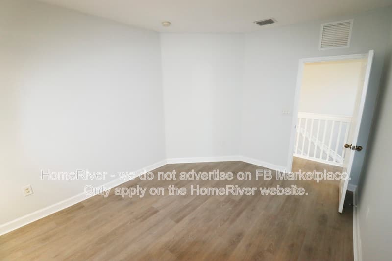 Homestead Townhome: 230 SE 29th Ave