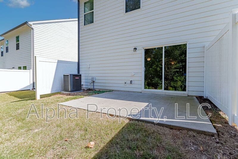 Greer Townhome: 38 Grey Oak Trl