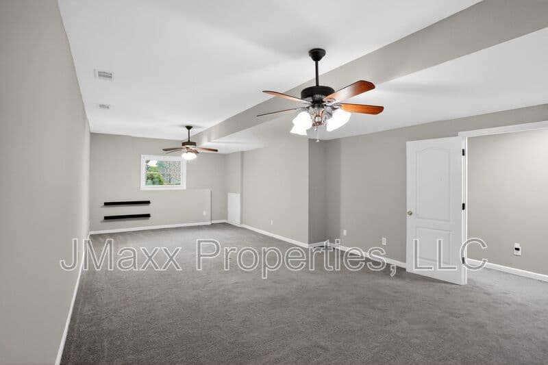 Roswell House: 3445 Johnson Ferry Rd NE