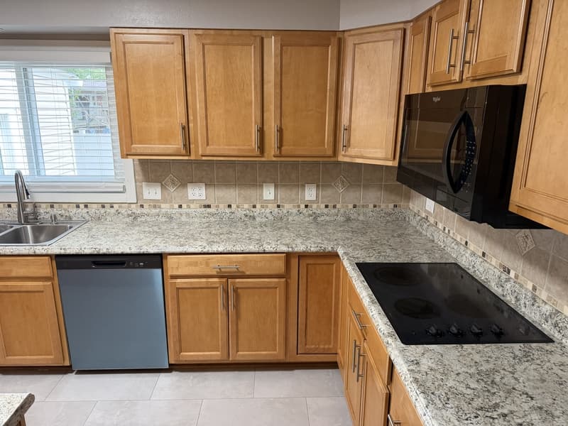 St. Louis House: 8747 Kathy Ct