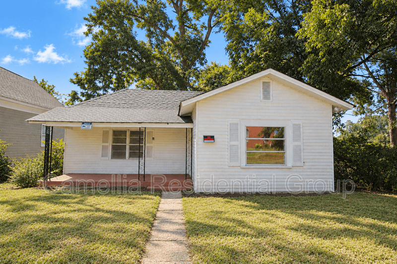 Birmingham House: 1321 2nd Avenue West