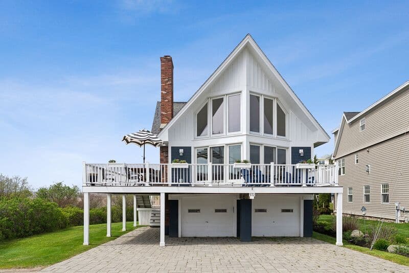 Wells House: 572 Ocean Avenue