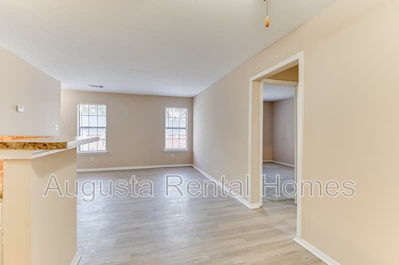 Augusta Condo: 2515 Center West Parkway - 9O