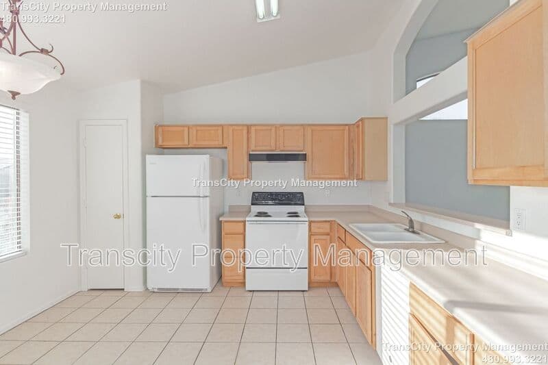 Apache Junction House: 2021 S Rennick Drive