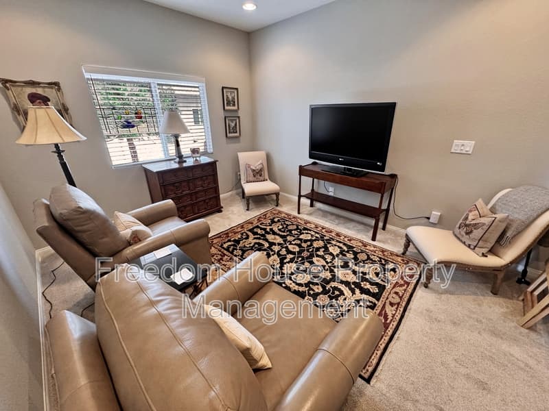 Pahrump House: 5245 East La Campana Drive