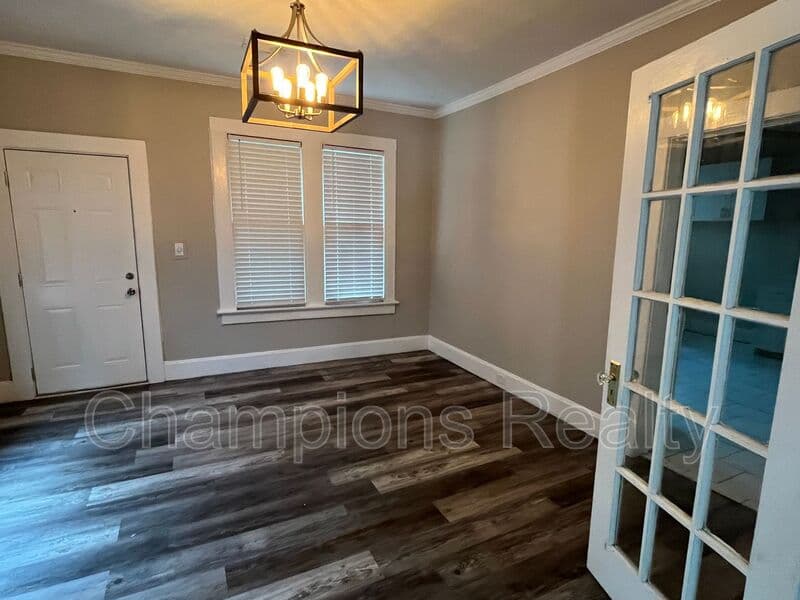 Columbus House: 2509 Schaul St
