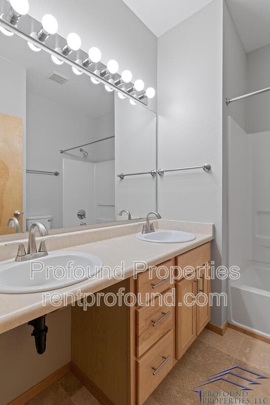 Beaverton Condo: 627 SW Dillan Drive